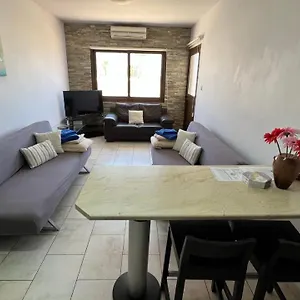 Elena Court Ajia Napa