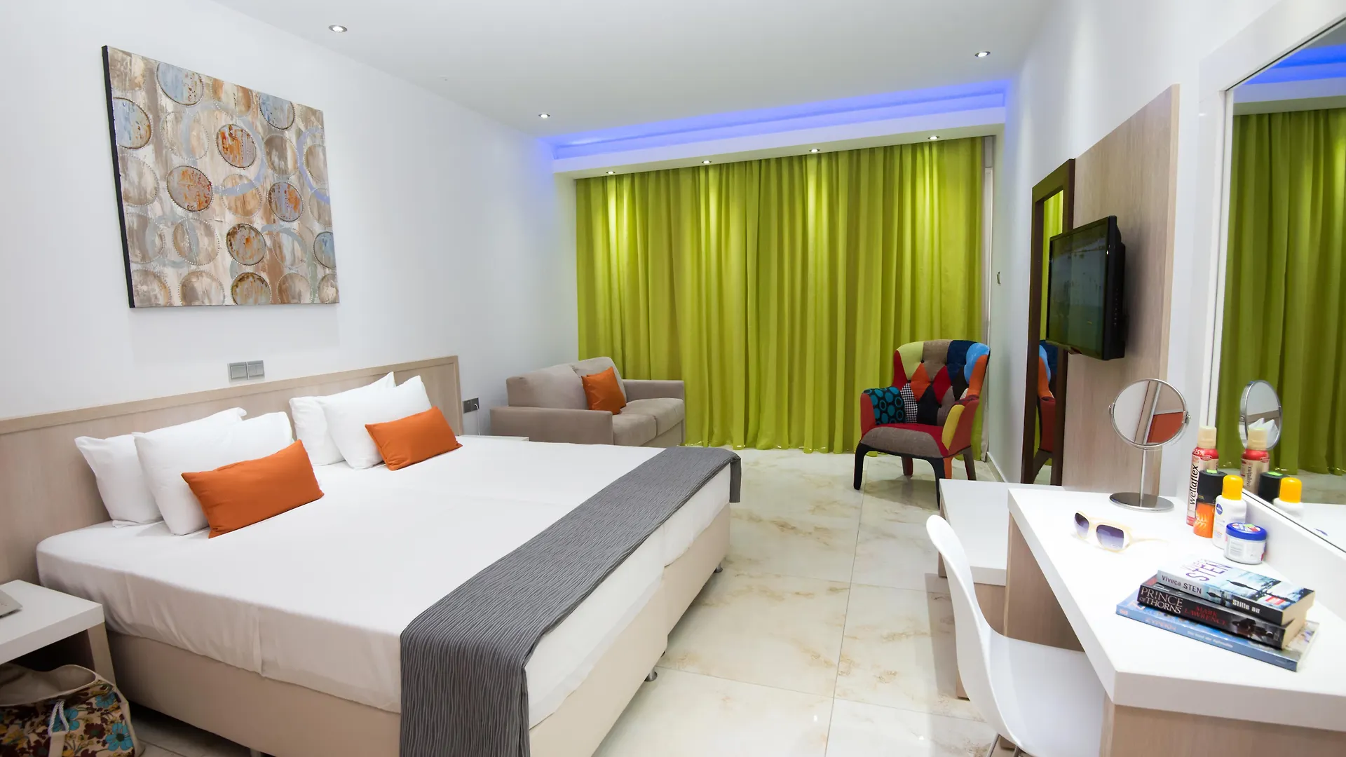 Loutsiana Deluxe Apts Αγία Νάπα 3*,  Κύπρος
