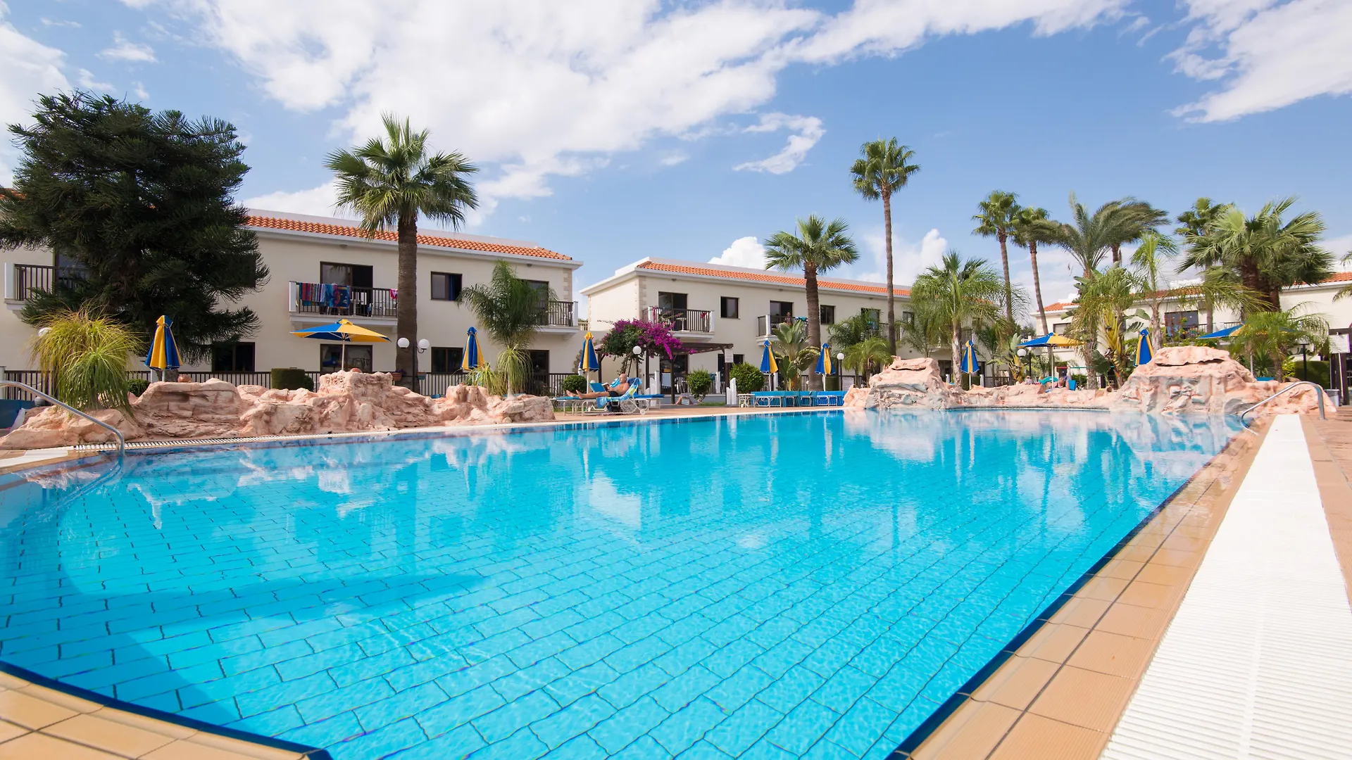 Loutsiana Deluxe Apts Αγία Νάπα 3*,  Κύπρος