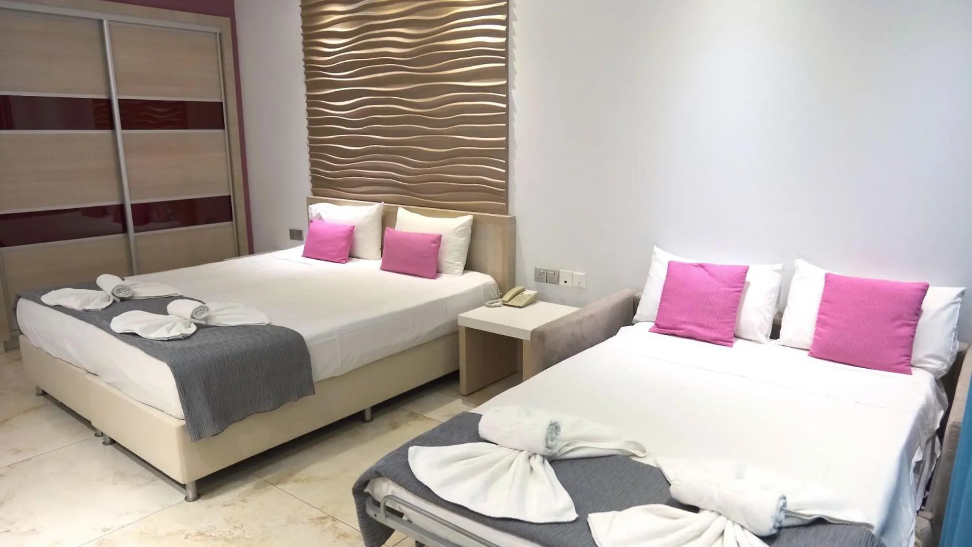 Loutsiana Deluxe Apts Αγία Νάπα 3*,