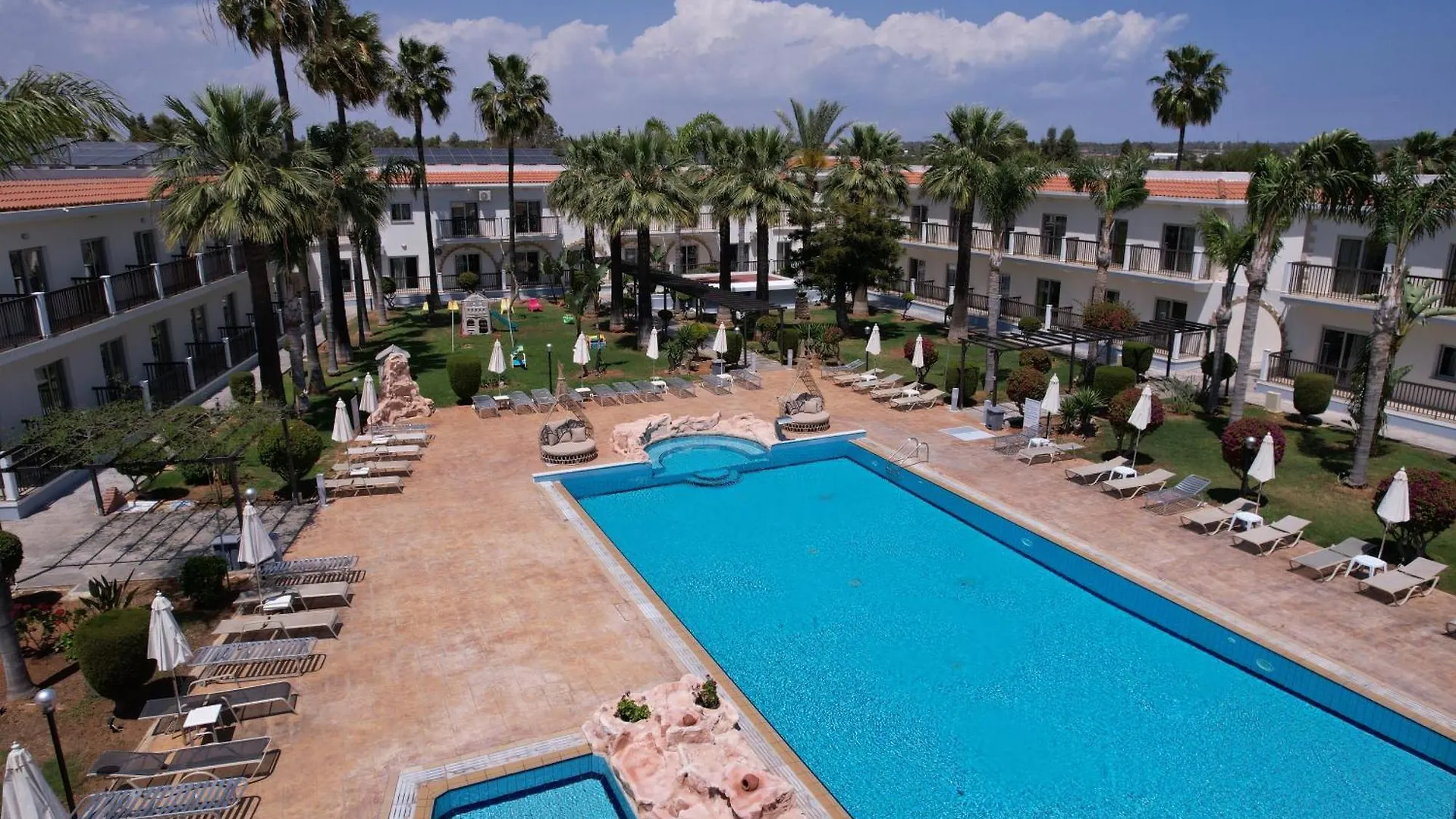*** Ξενοδοχείο με διαμερίσματα Loutsiana Deluxe Apts Αγία Νάπα Κύπρος