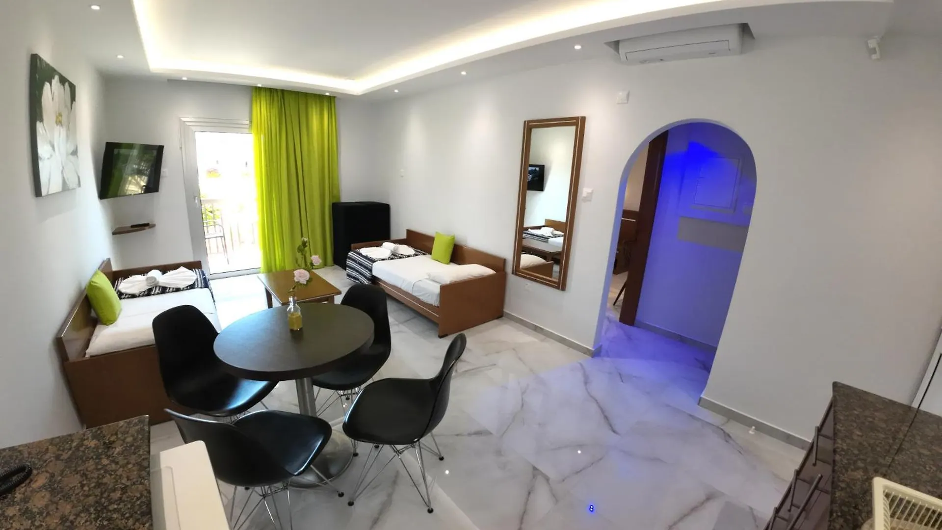 Loutsiana Deluxe Apts Αγία Νάπα 3*,
