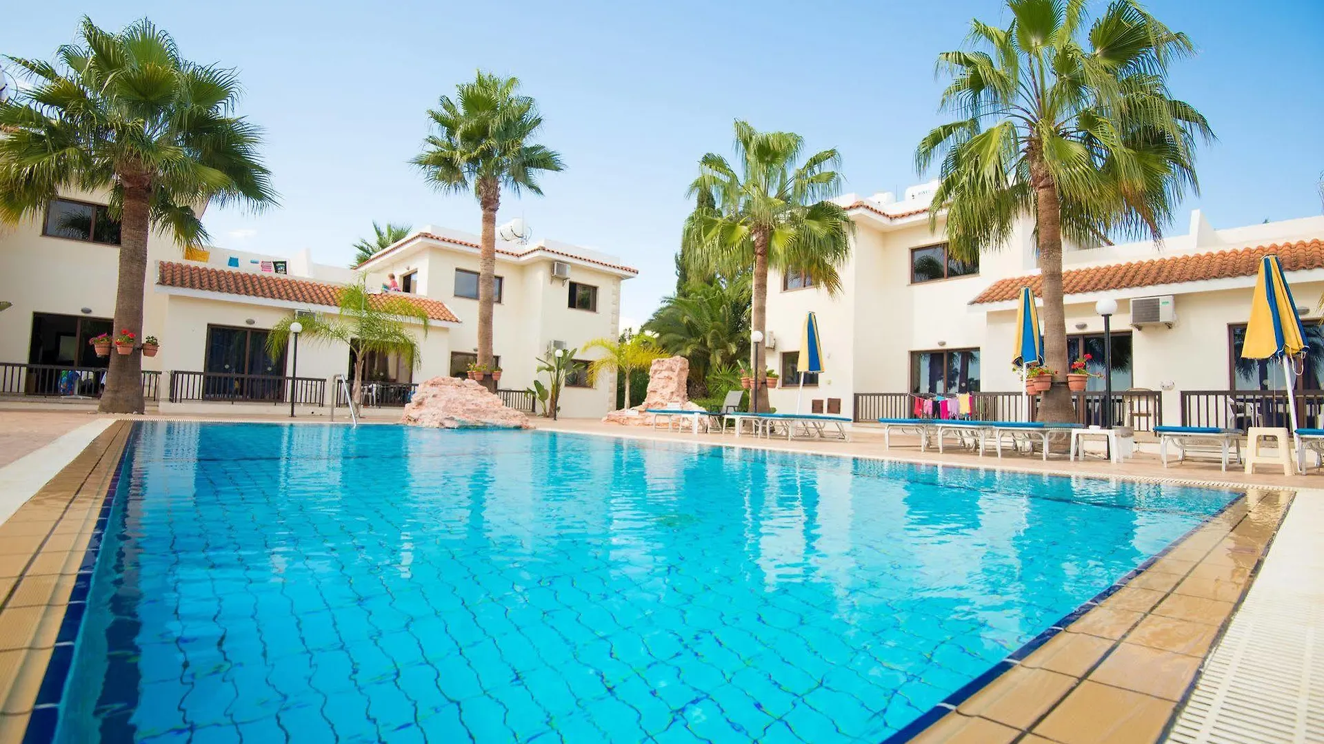 Loutsiana Deluxe Apts Αγία Νάπα 3*,  Κύπρος